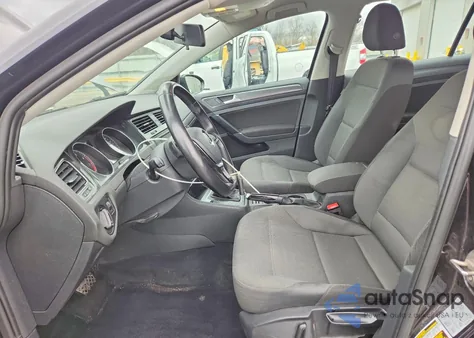 2018 Volkswagen Golf Sportwagen S z USA, uszkodzony, nr VIN 3VWD17AU8JM756714